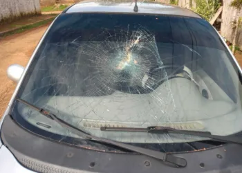 batata vídeo carro quebrado tijolo