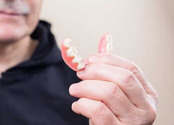 Programa inédito quer ofertar dentaduras gratuitamente a quase 400 ribeirinhos de Porto Walter