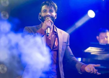 Gusttavo Lima está com Covid-19, adia shows e participação em futebol solidário