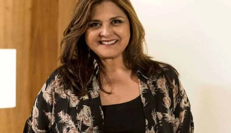 Com dosagem de oxigênio menor, Elizangela tem melhora significativa, diz assessoria