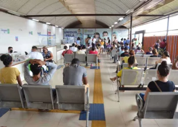 Três mortes e mais 586 casos de covid-19 são registrados nesta terça-feira, no Acre