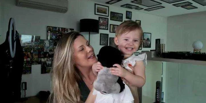 Daiana Garbin, esposa de Tiago Leifert, abre o coração após revelação do câncer da filha: "Emotiva"