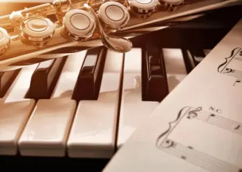 Projeto 'Música no Coreto' leva entretenimento para moradores da Baixada