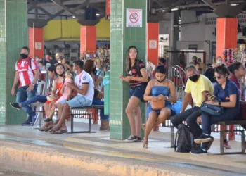 Mesmo com intervenção da prefeitura, população sofre com o caos no transporte coletivo