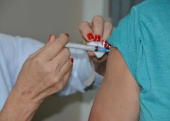 Crianças e adultos: veja onde vacinar contra a Covid-19 nesta quinta, em Rio Branco