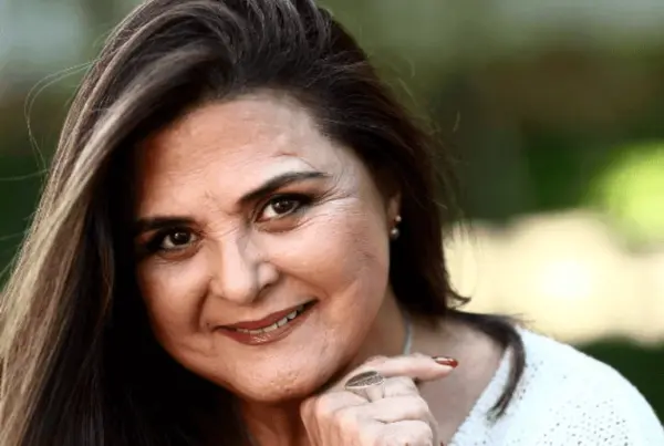 Fazendo uso de oxigênio, Elizângela diz que não tomou vacina: ‘Não sou cobaia’