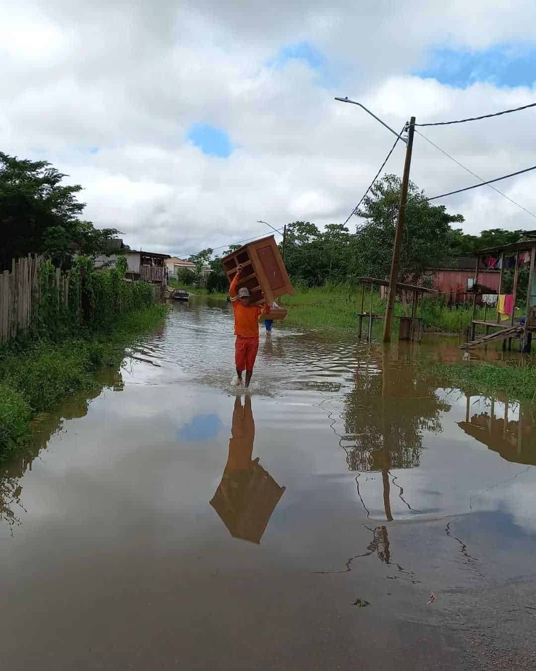 Quatro bairros já foram atingidos pelas águas, na capital(Foto: Ascom Rio Branco)
