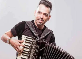 Vocalista da banda Forró Thop é morto a tiro após discussão no trânsito