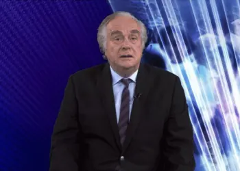 Morre o jornalista Arnaldo Jabor, aos 81 anos, após sofrer AVC