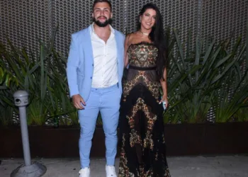 Arthur Picoli curte festa com ex de Felipe Araújo após confirmar affair com influencer