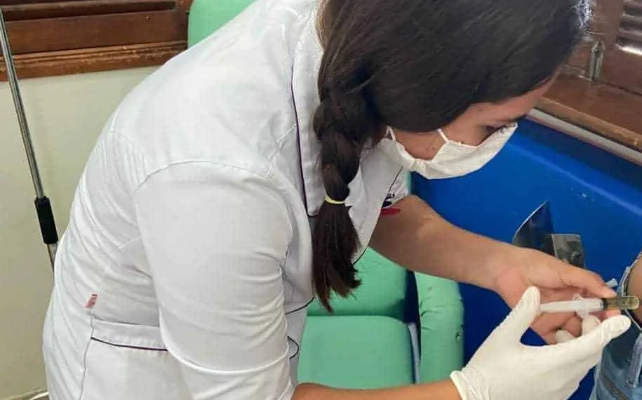 Roseli chegou a iniciar um curso gratuito de Técnico em Enfermagem pelo Instituto Dom Mocyr, mas não conseguiu concluir devido á pandemia de covid-19 (Foto: Arquivo pessoal)