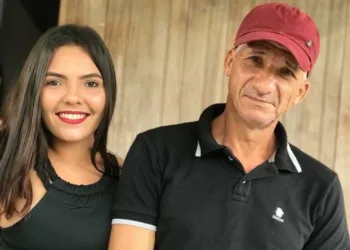 Filha de produtores rurais do Jordão, jovem é aprovada na Ufac e faz rifa para custear mudança para Rio Branco