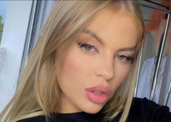 Luísa Sonza rebate críticas após tirar roupa durante apresentação com Ludmilla