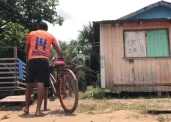 'Momento desesperador', diz morador de Jordão ao recordar inundação de casa após cheia dos rios