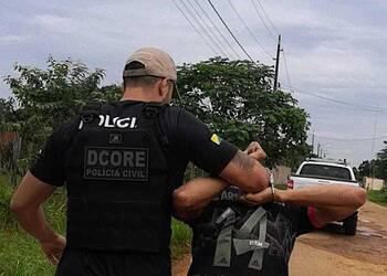Sete meses após o crime, principal suspeito de invadir chácara e fazer família refém na estrada de Porto Acre é preso