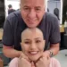 A parlamentar Jéssica Sales foi surpreendida pelo pai, Vagner Sales, que em solidariedade a filha, diagnosticada com câncer de mama, raspou a cabeça