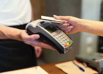 Acisa lança ferramenta que simplifica comunicação entre operadoras de cartão e lojistas