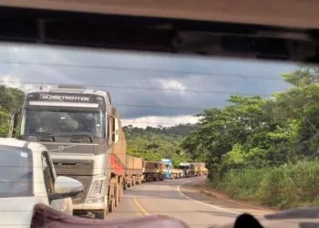 BR-364 entra no 7º dia de bloqueio e obras de alteamento continuam
