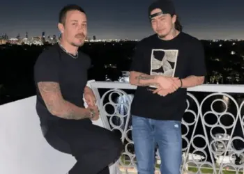 Após quase três anos de briga, Carlinhos Maia e Whindersson Nunes posam juntos em stories do Instagram