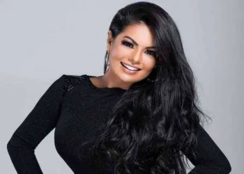 Poucos dias antes de ser internada, Paulinha Abelha relatou mal-estar durante entrevista