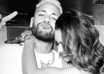 Neymar e Bruna Biancardi são flagrados em clima de romance um dia após boatos de beijo em Rafa Kalimann