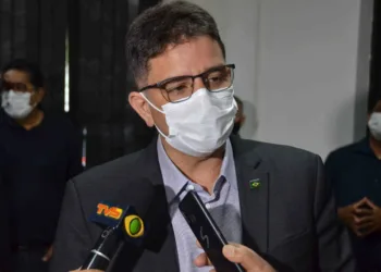 'Espero que todos entendam a situação e que não levem isso para o âmbito político', diz Gladson sobre as reivindicações de servidores
