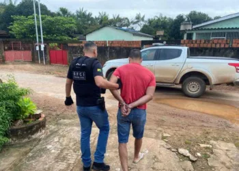 Membro de facção criminosa é preso no Acre durante operação nacional; mais de R$ 1,8 bilhão foram bloqueados pela Justiça