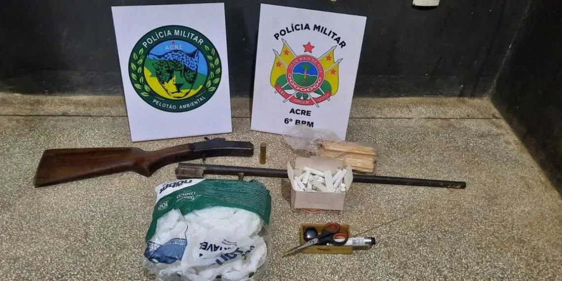 Homem é preso com arma de fogo e objetos furtados de escola