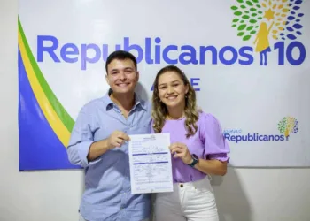 Claudinha se filia ao Republicanos e anuncia pré-candidatura à deputada estadual