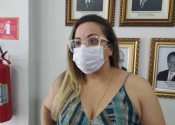 Michelle Melo diz que vereador pagou site de notícias para publicar fakenews