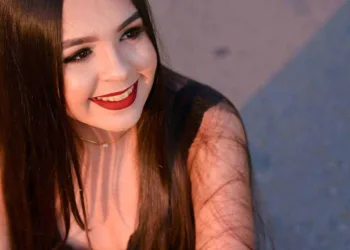 Morre Aline Cabral, estudante destaque no Enem que estava internada há uma semana
