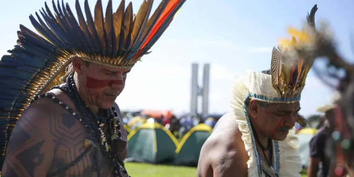 Em dezembro de 2019, indígenas de todo o Brasil acomparam na Esplanada dos Ministérios, para a 15ª edição do ATL (Foto: José Cruz/Agência Brasil)
