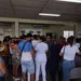 Em greve há 13 dias, servidores da Saúde protestam na policlínica do Tucumã e atendimentos são suspensos