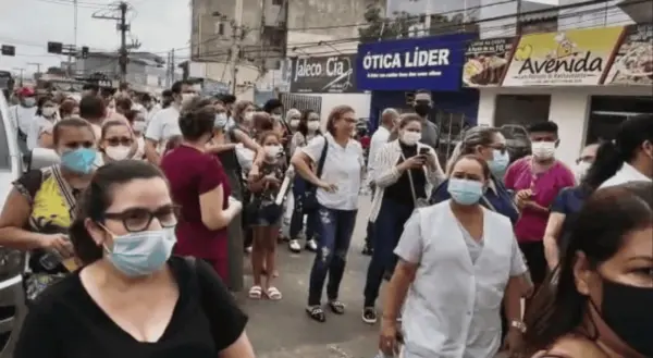 Em novo protesto, servidores da Saúde ocupam entrada do pronto-socorro de Rio Branco