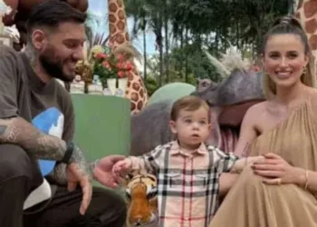 Lucas Lucco e Lorena Carvalho se reúnem em festa de um ano do filho após separação