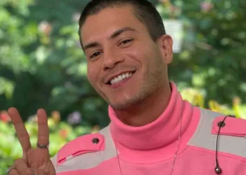 Arthur Aguiar risca Pedro Scooby de sua lista de amigos