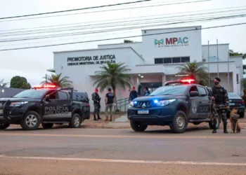 Operação 'Off the rails' cumpre mandados contra suspeitos de orquestrarem crimes no Acre