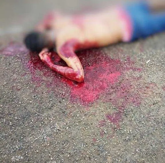 Jovem é assassinado com tiros nas costas, em rua de Sena Madureira