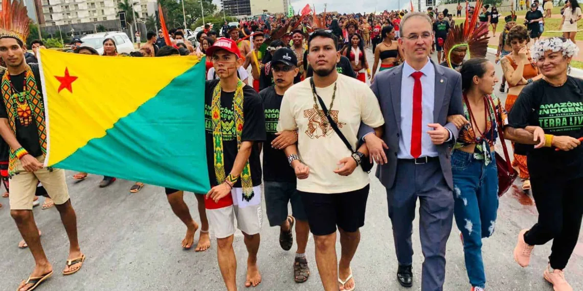 No Dia da Diversidade Indígena, Leo de Brito propõe aumento da pena para invasão e exploração de terras dos povos originários