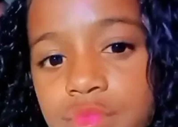 Morre menina que foi imprensada por carro alegórico após desfile na Sapucaí