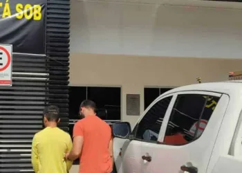 Polícia prende homem que decepou dedos de desafeto com um terçado