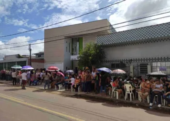 Em novo protesto, profissionais da Educação apelam para que prefeitura encaminhe PL do reajuste para votação na Câmara