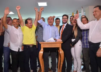 Bocalom sanciona PL que concede aumento salarial de até 40% aos servidores públicos de Rio Branco
