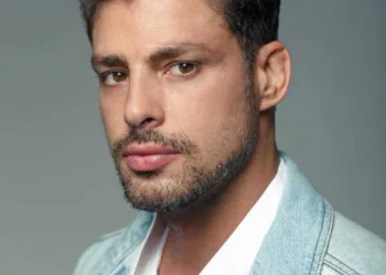 Cauã Reymond chama polícia para acabar com festa da ex-BBB Bárbara