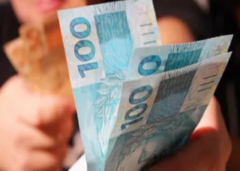 Acreanos trabalharam 149 dias de 2022 para pagar impostos; Estado já arrecadou quase R$ 2 bilhões em tributos