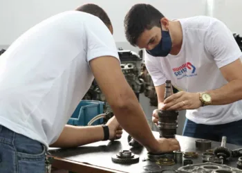 Acre precisa qualificar 11,8 mil trabalhadores em ocupações industriais até 2025 