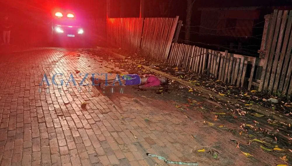 Jovem é sequestrado e corpo é encontrado horas depois com marcas de tiros, facadas e pauladas