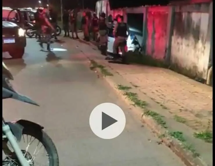 Bandidos fazem arrastão em academia, trocam tiros com a polícia e perseguição termina com dois feridos