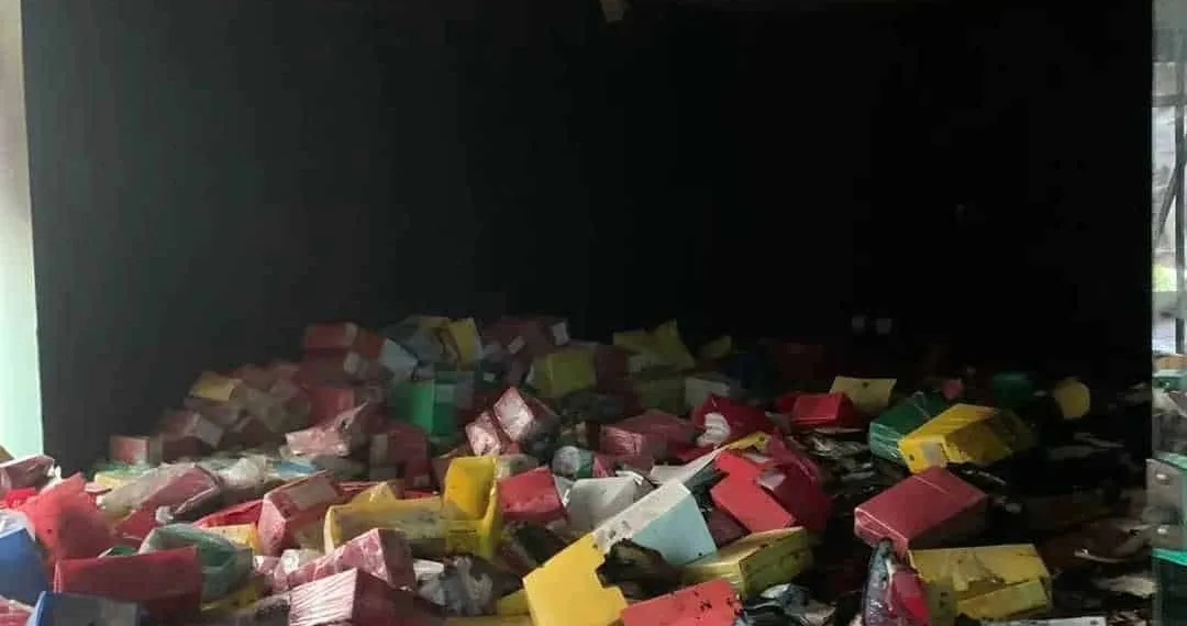 Após princípio de incêndio na Biblioteca da Floresta, FEM realiza levantamento de perdas