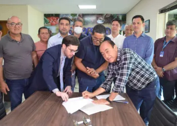 Bocalom sanciona Lei do Refis que dá desconto de até 90% nos débitos em atraso para empresários de Rio Branco